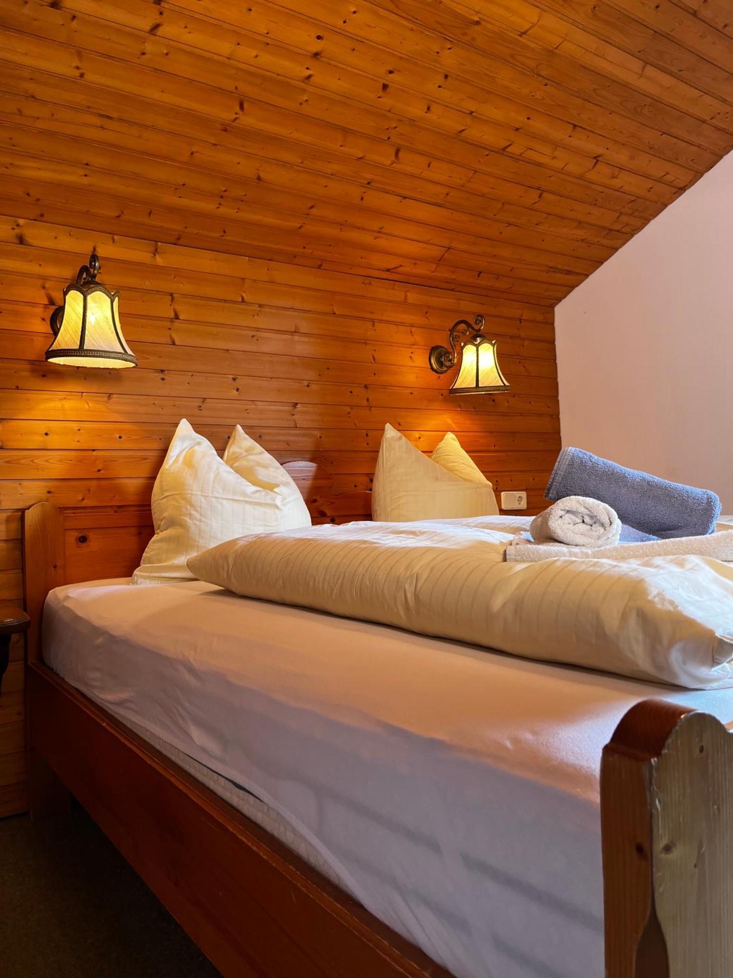 Chalets Zoehrer - Wohnen Am Wasser ไวส์เซินซี ภายนอก รูปภาพ